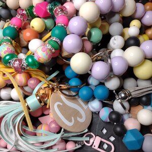 Big Pile Of Large Bead Stretchy Bracelets CDK10